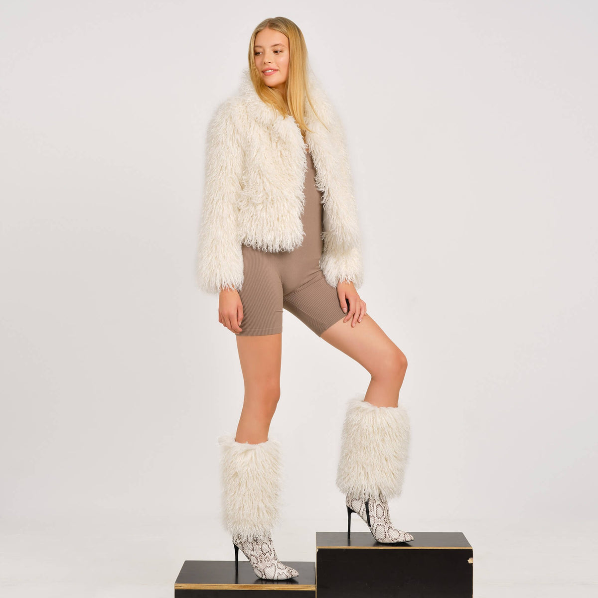 SHEARLING LEGWARMERS