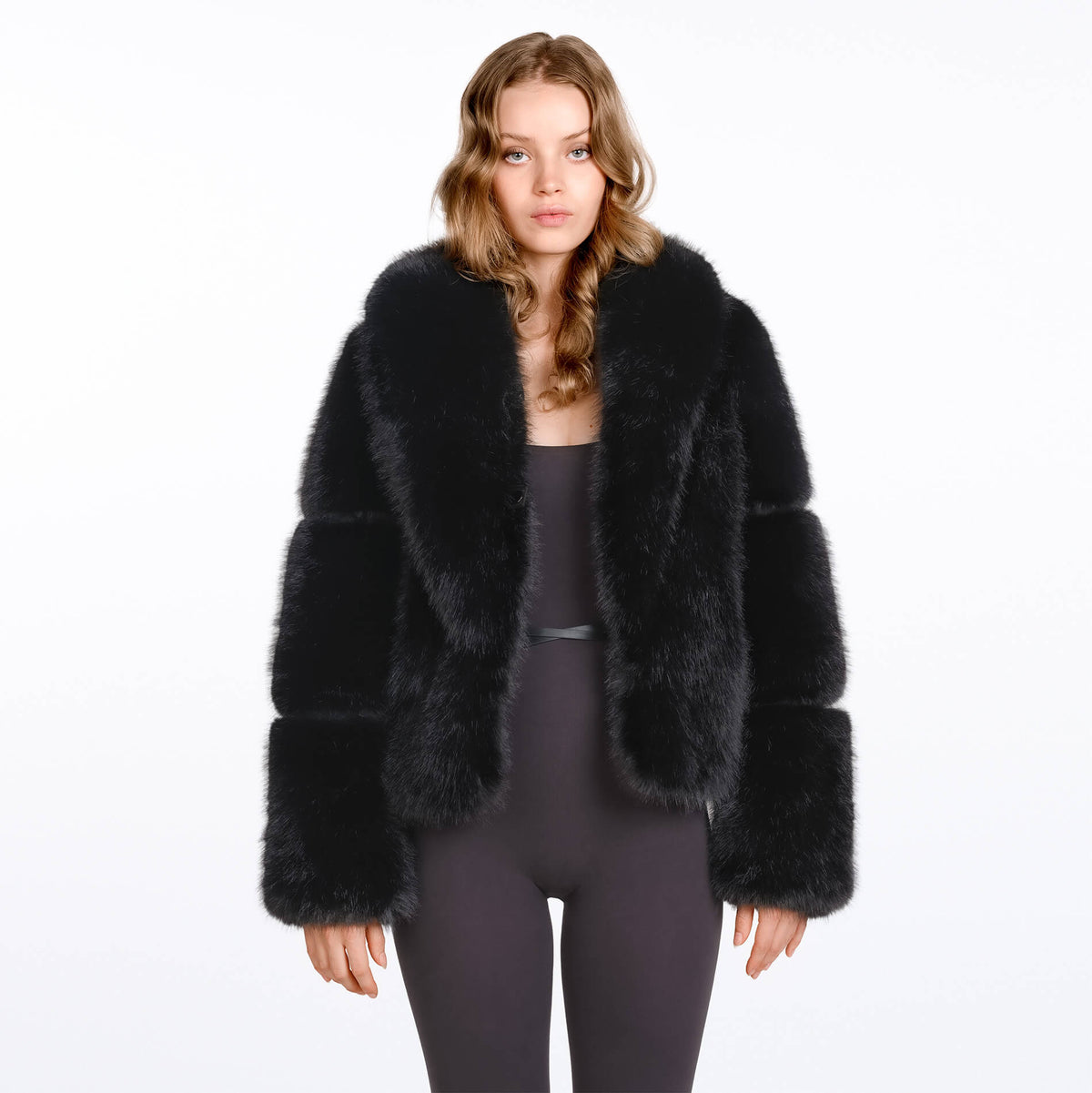 SCHWARZE FELLJACKE ARIA