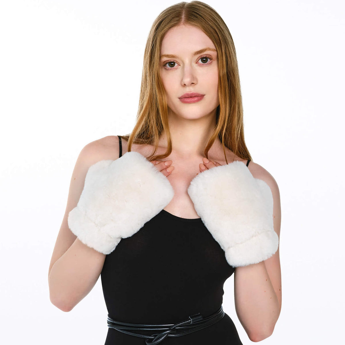 WHITE FAUX FUR GLOVES